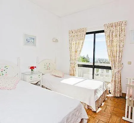 Praia Da Luz Sleeps 6 Pool Villa Alagoas